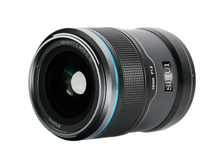 Lente Sirui 16 mm f/1.2 Autoenfoque con montura Sony E 3