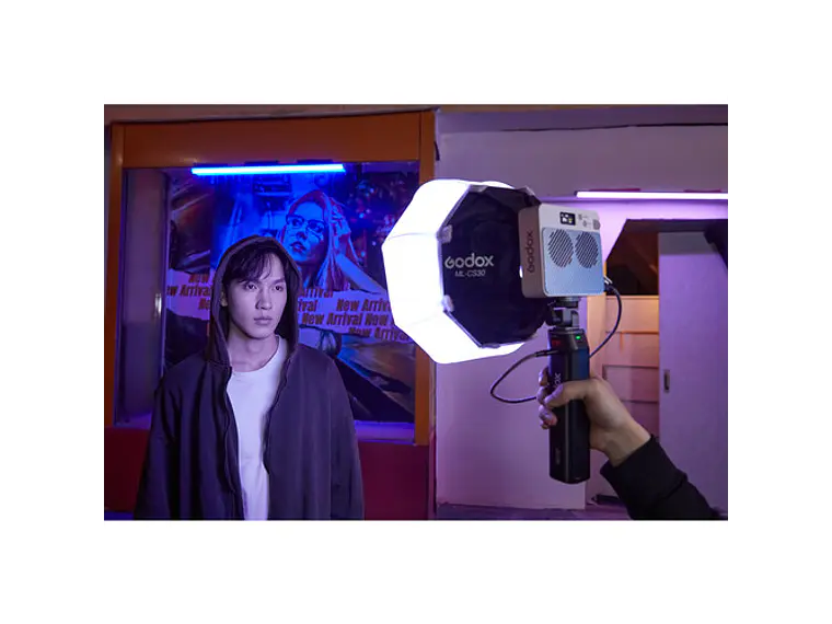 Cañon LED ML100R RGB - Battery Grip Kit 18