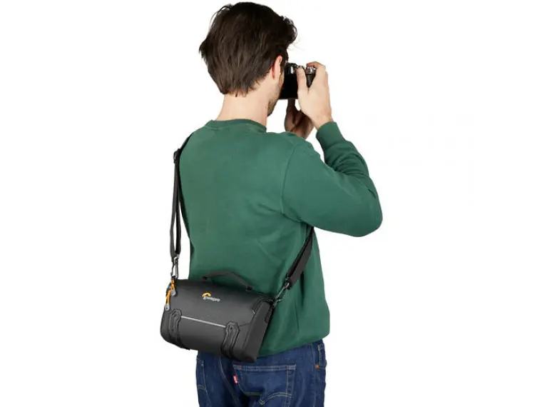 Lowepro Bolso de Hombro Adventura SH160 III 3