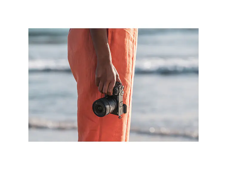 Sony 6700 kit 16-50mm f/3.5-5.6 OSS II 6