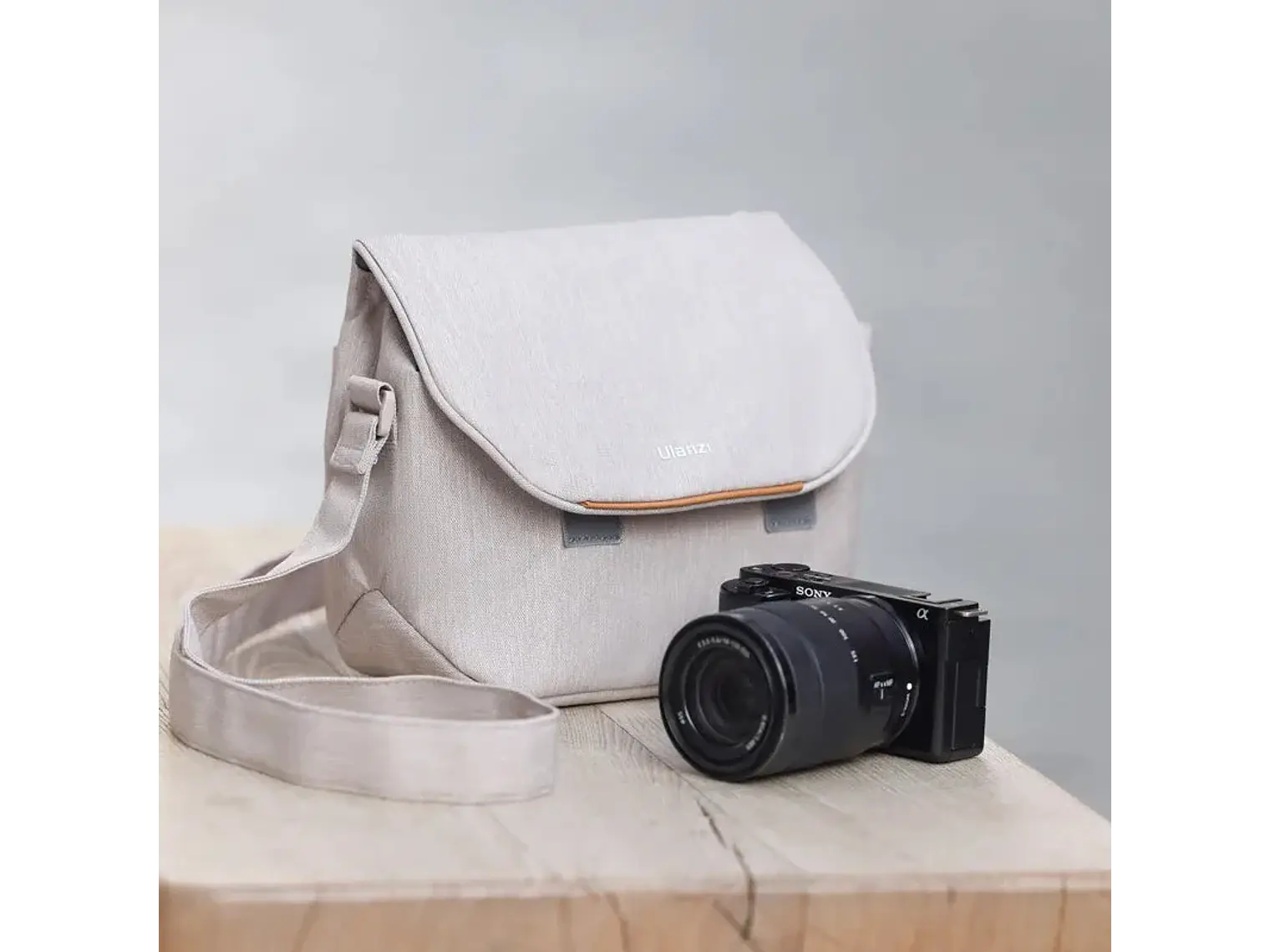 Ulanzi Bolso Slim Bag F01 para camara pequeña (SLING) 2