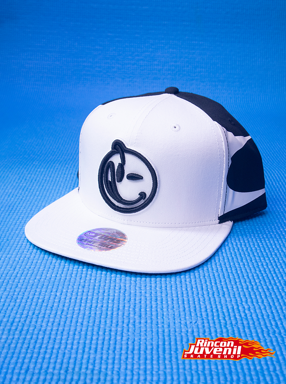 Gorro Yums Black /White  Snapback