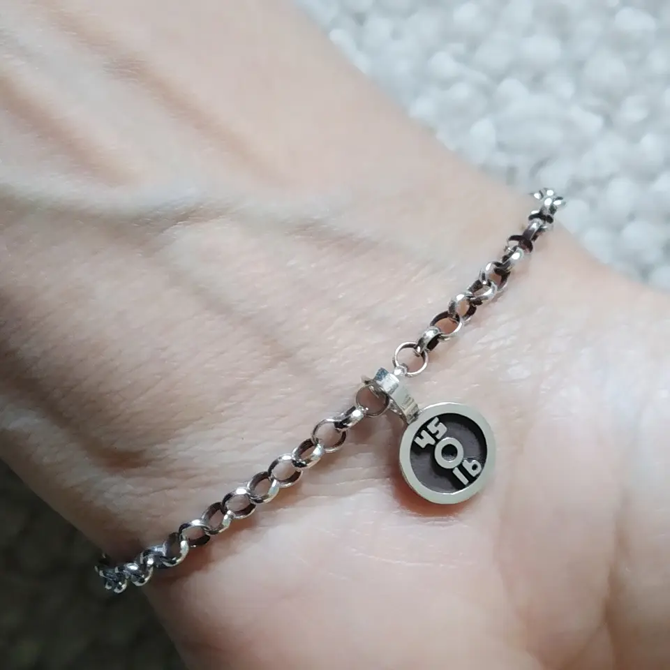 PULSERA VICTOR 2