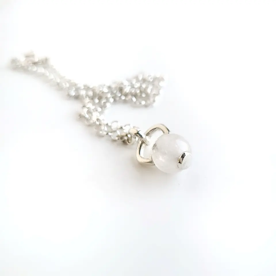 COLLAR KB CUARZO BLANCO 5