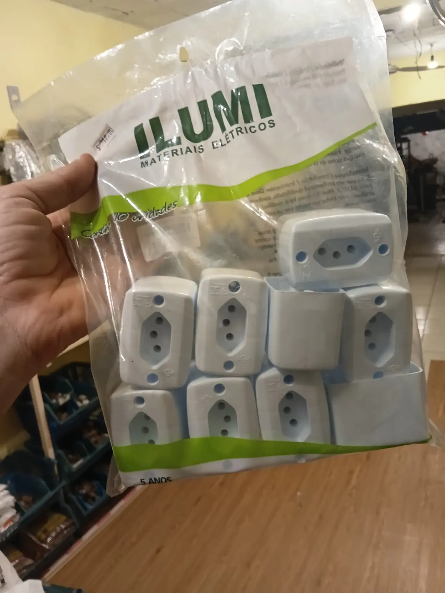 Tomada de sobrepor 20a Ilumi 1