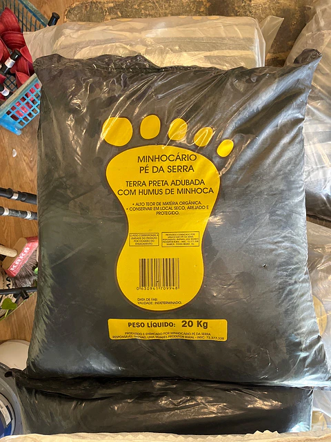 Terra preta adobada humus 20k minhocário pé da serra