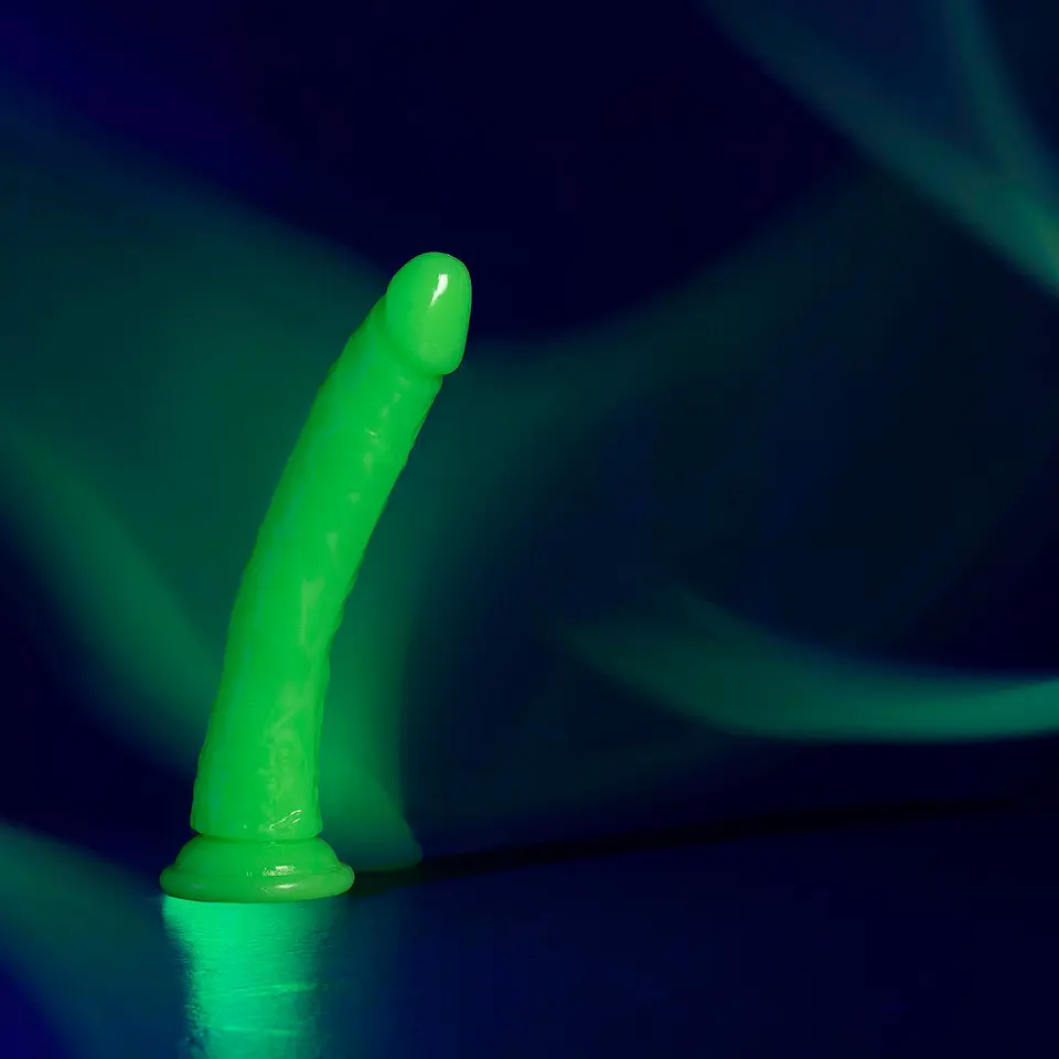 Dildo Slim Realistic Glow In the Dark 9 /22.5 CM Realrock 6