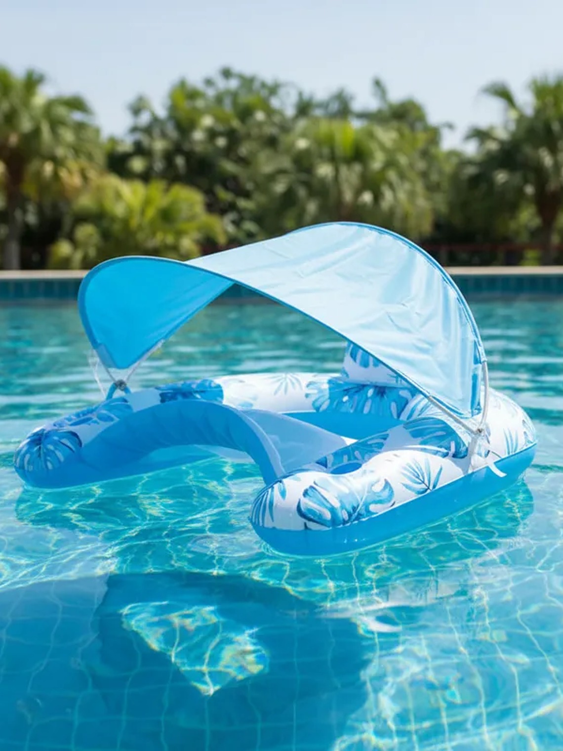 Flotador Con Carpa Para El Sol 110cmx92cm 4