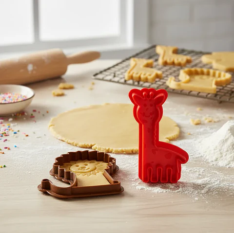 cortador de galletas, molde de jirafa y leon  