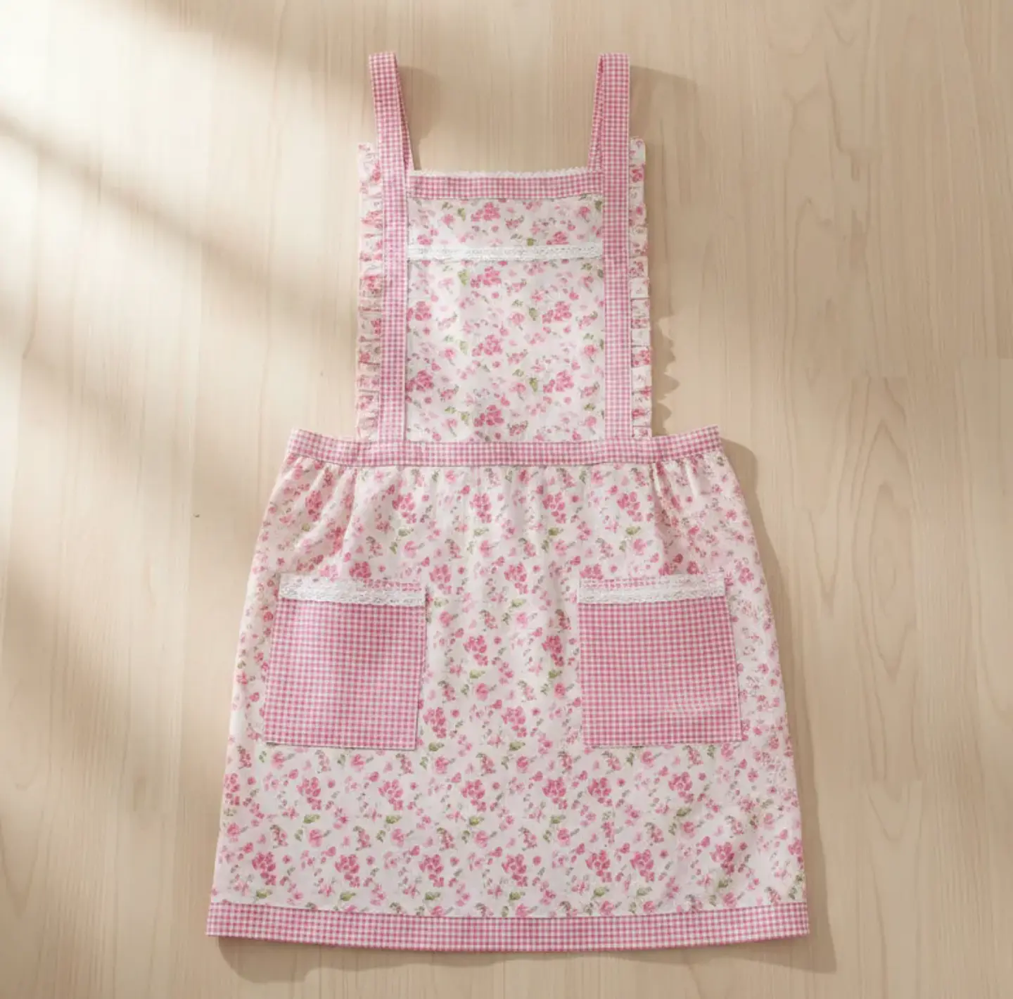 Delantal De Cocina Floreado Rosado Cuadrillé Con Bolsillos 5