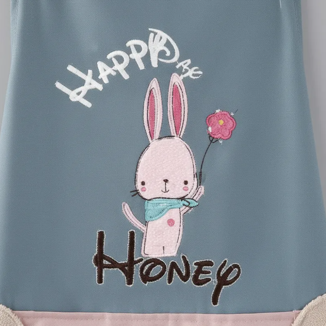 Delantal de cocina con diseño conejito y bolsillo 7