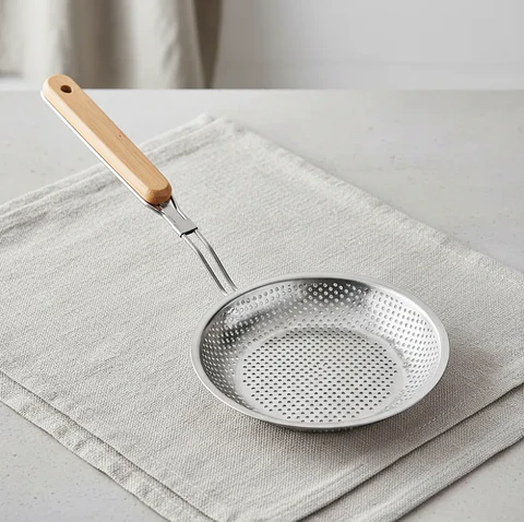 Colador Espumadera Acero Inoxidable Mango Madera 16cm Cocina