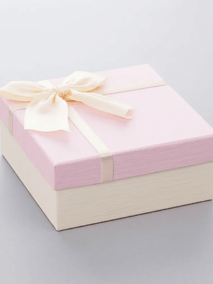 Set Caja de regalo cuadrada rosada con lazo