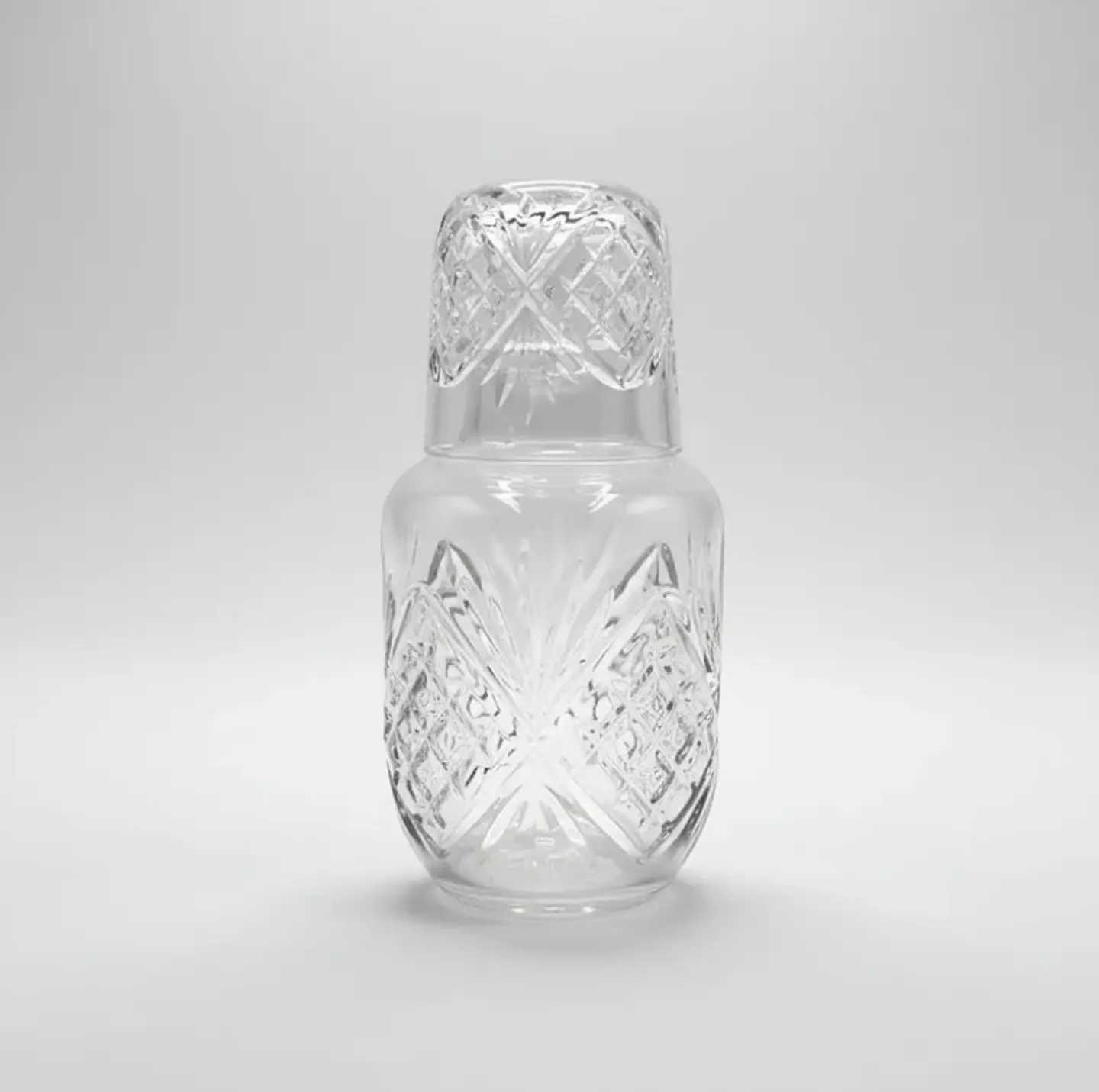 Jarra Con Vaso De Vidrio Para Velador Diseño Tallado 3