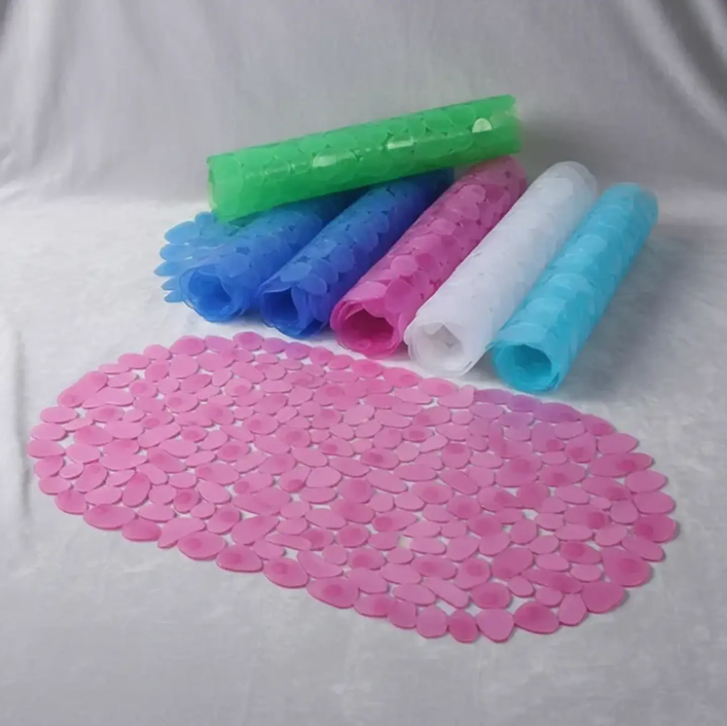 Alfombra antideslizante para baño 65x35 cm con ventosas 3