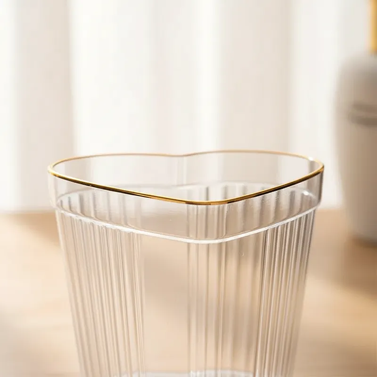 Organizador Acrilico Borde Dorado Forma Corazon 4