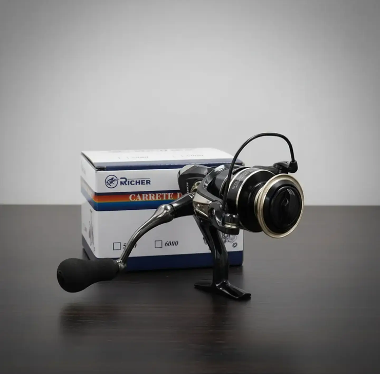 Carrete De Pesca Spinning Metálico Serie BC6000 Negro 2