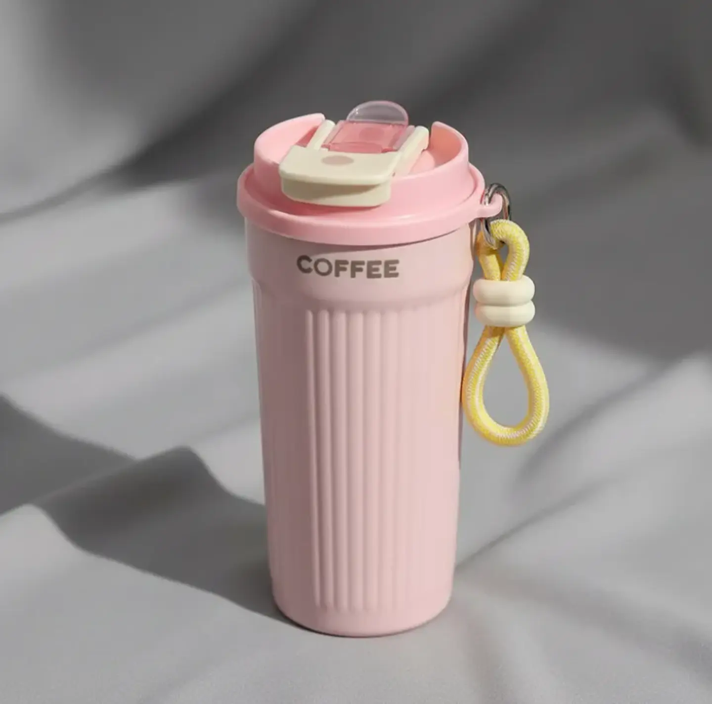 Vaso Térmico Para Café 550ml Portátil Con Tapa Y Correa 2