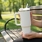 Vaso Térmico 1.2l Con Tapa, Asa Y Bombilla - Miniatura 3
