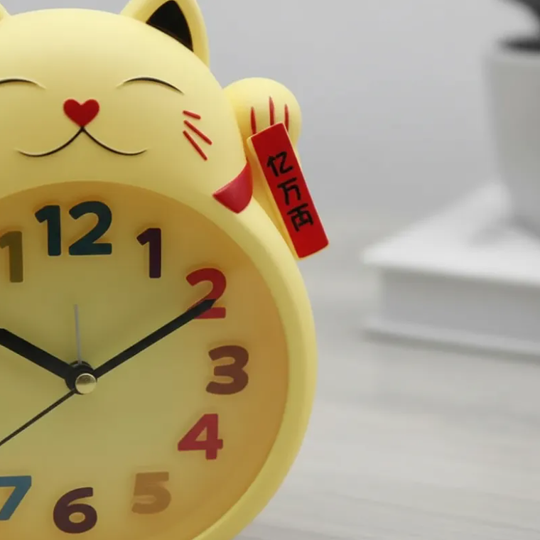 Reloj Despertador Gato De La Suerte Maneki Neko Decorativo 3