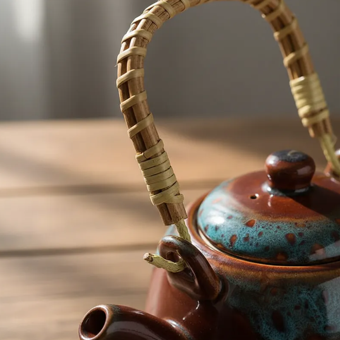 Tetera de Cerámica Esmaltada 600ml con Asa de Bambú 5