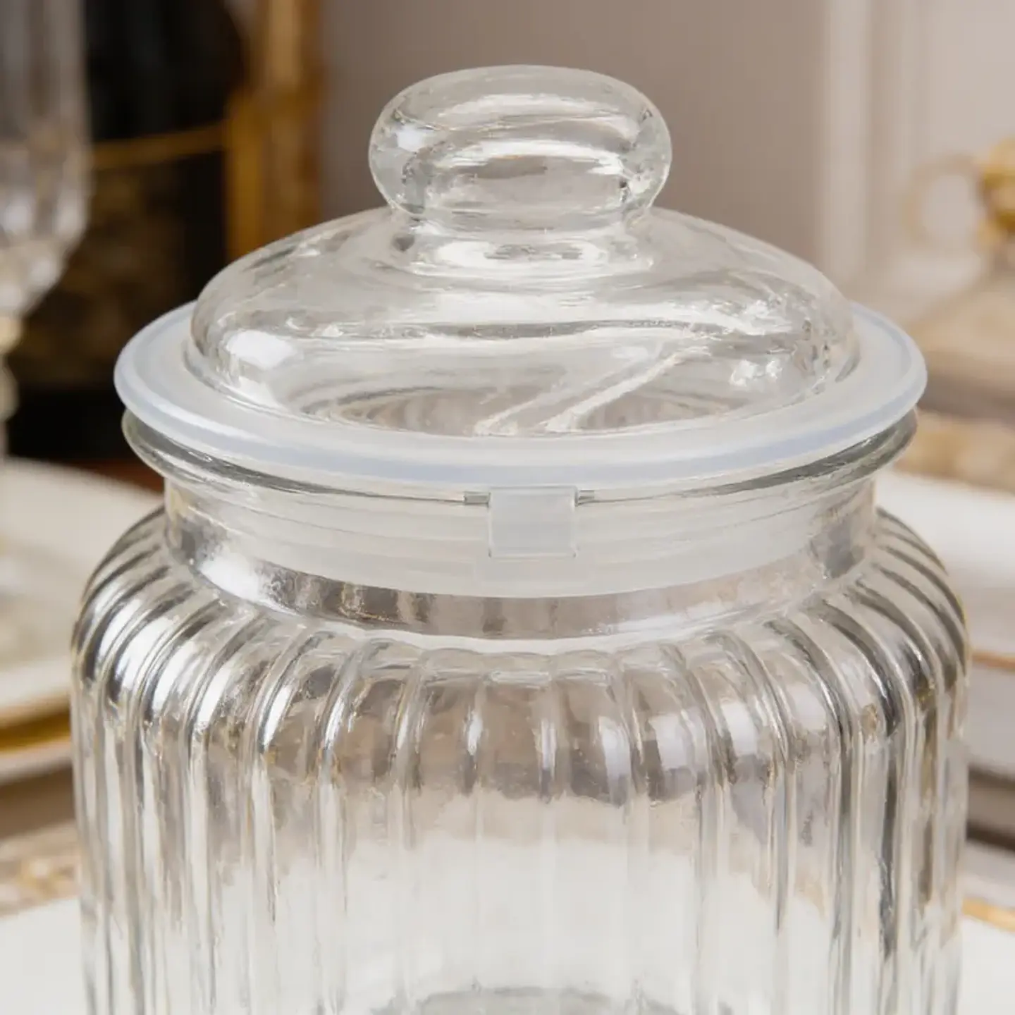 Frasco de vidrio acanalado 280ml con tapa 4