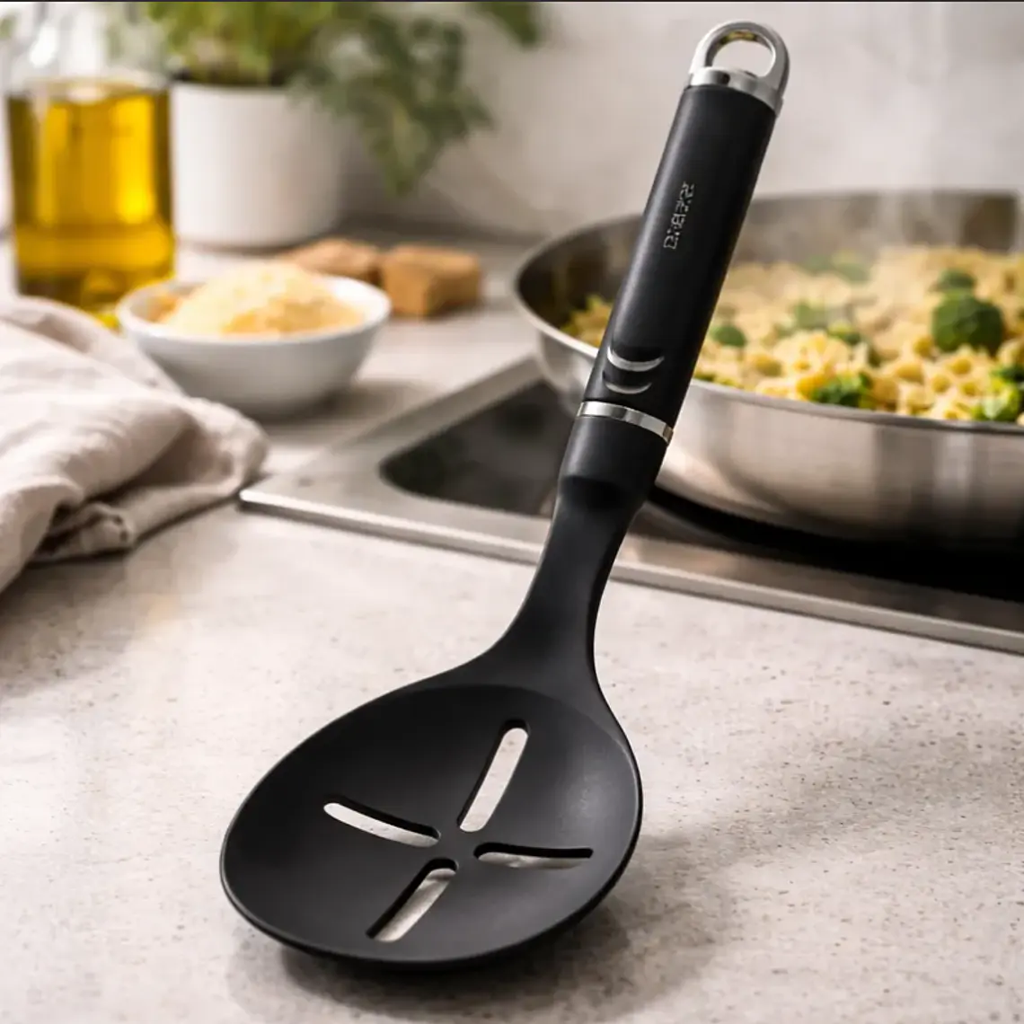Cuchara Espumadera Ranurada Para Cocina 35.5cm Negro 1