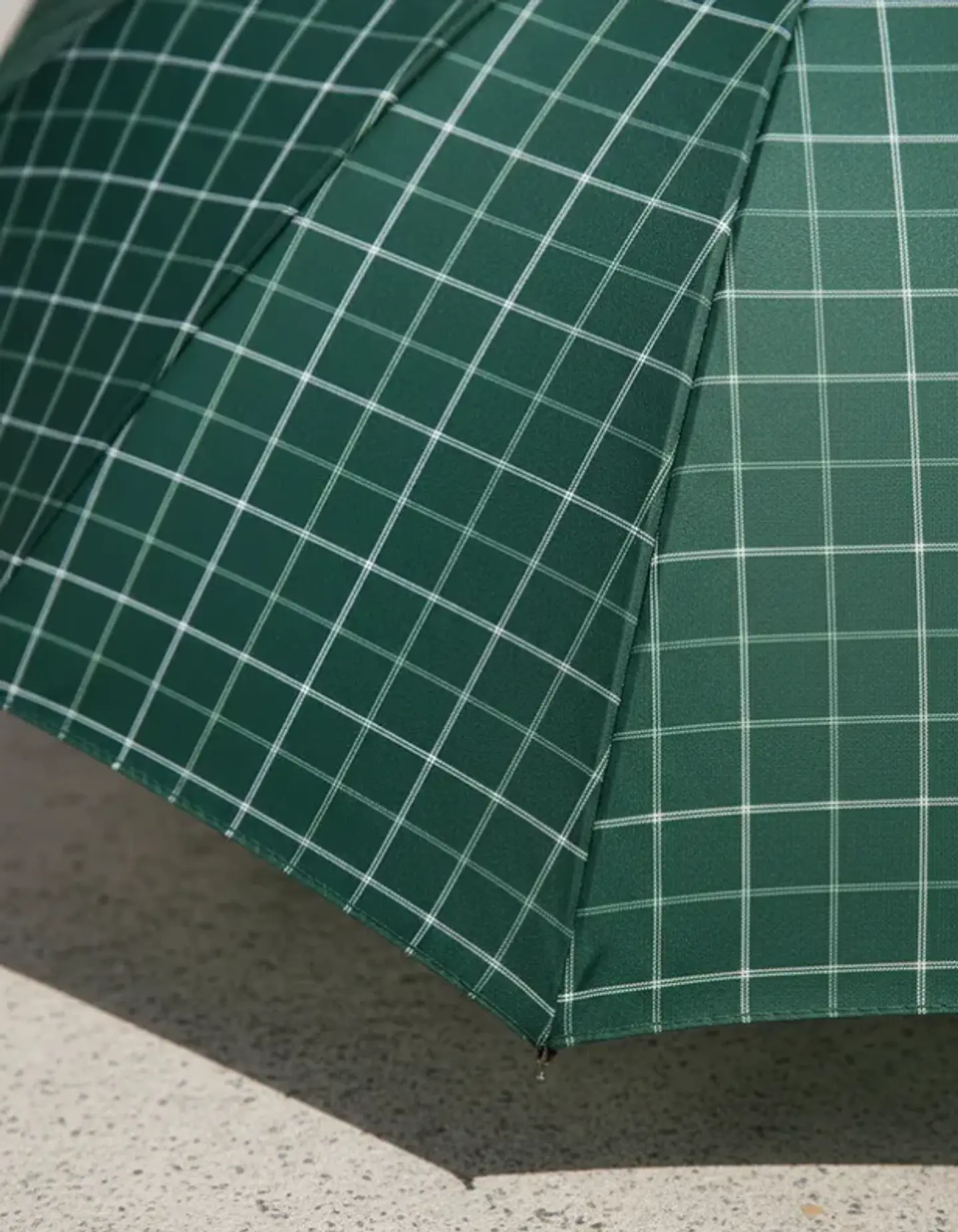 Paraguas Largo Clásico  Cuadrillé Con Mango Curvo 96cm 5