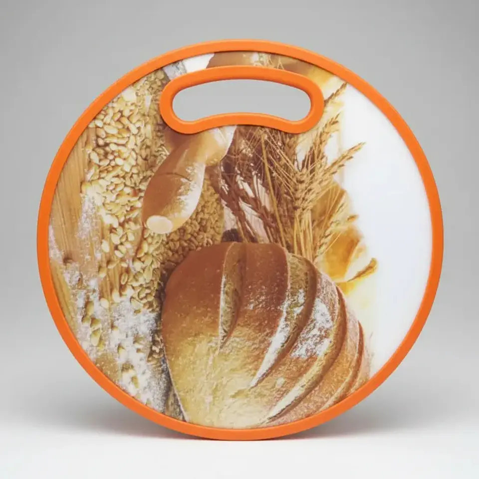 Tabla de Cortar Redonda Plástica con Mango Diseño Pan 30CM 4