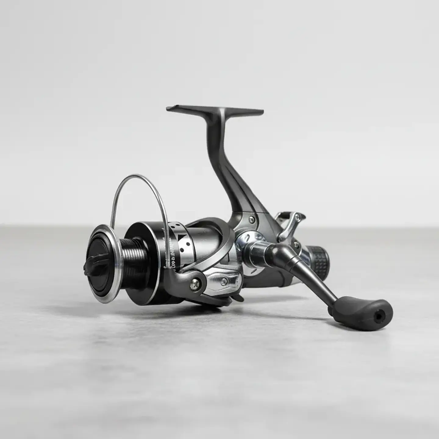 Carrete De Pesca Spinning  Mha5000 Metálico 5