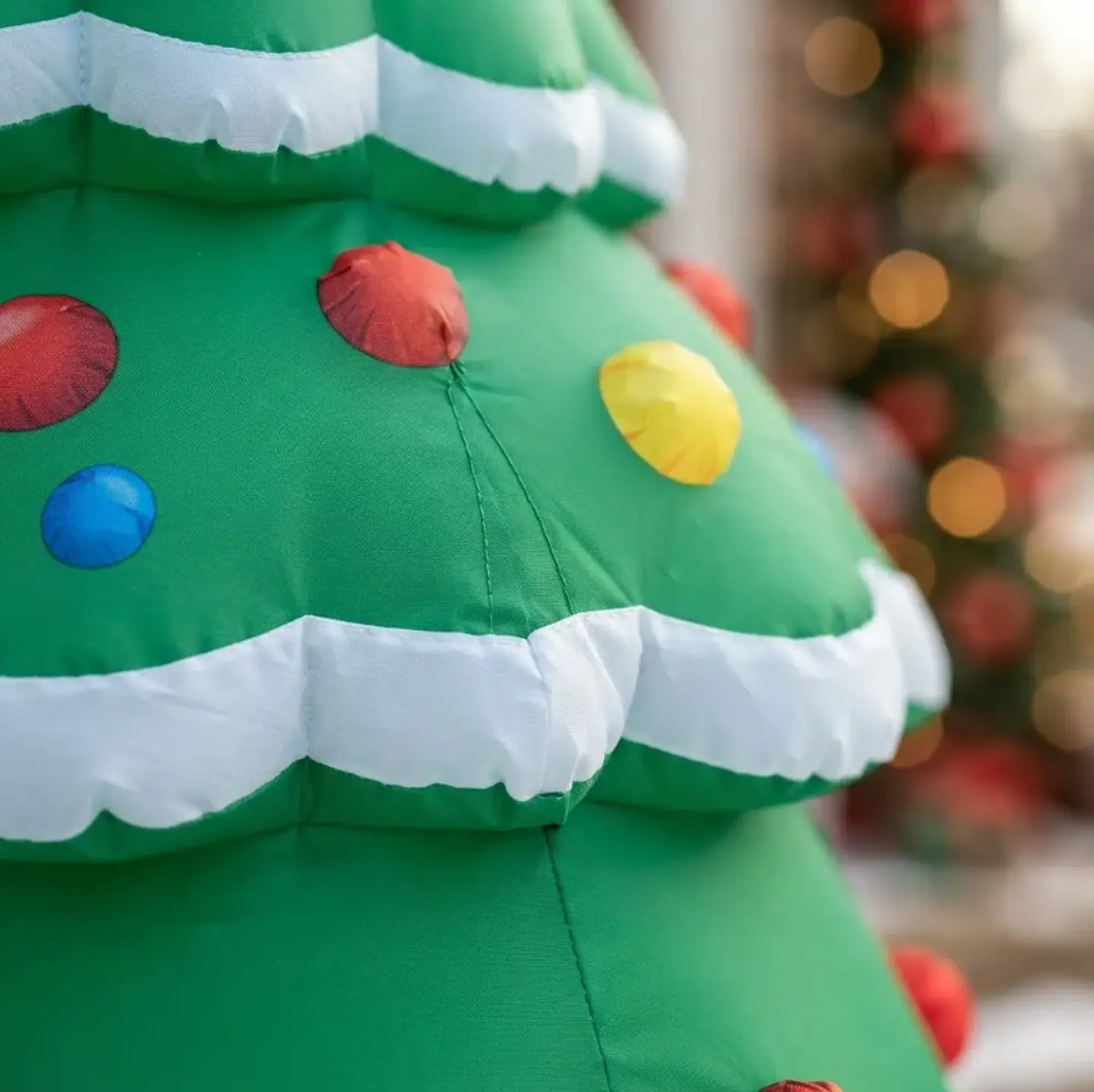 Papá Noel Saliendo del Árbol de Navidad, Inflable Eléctrico con Luces 180cm 3
