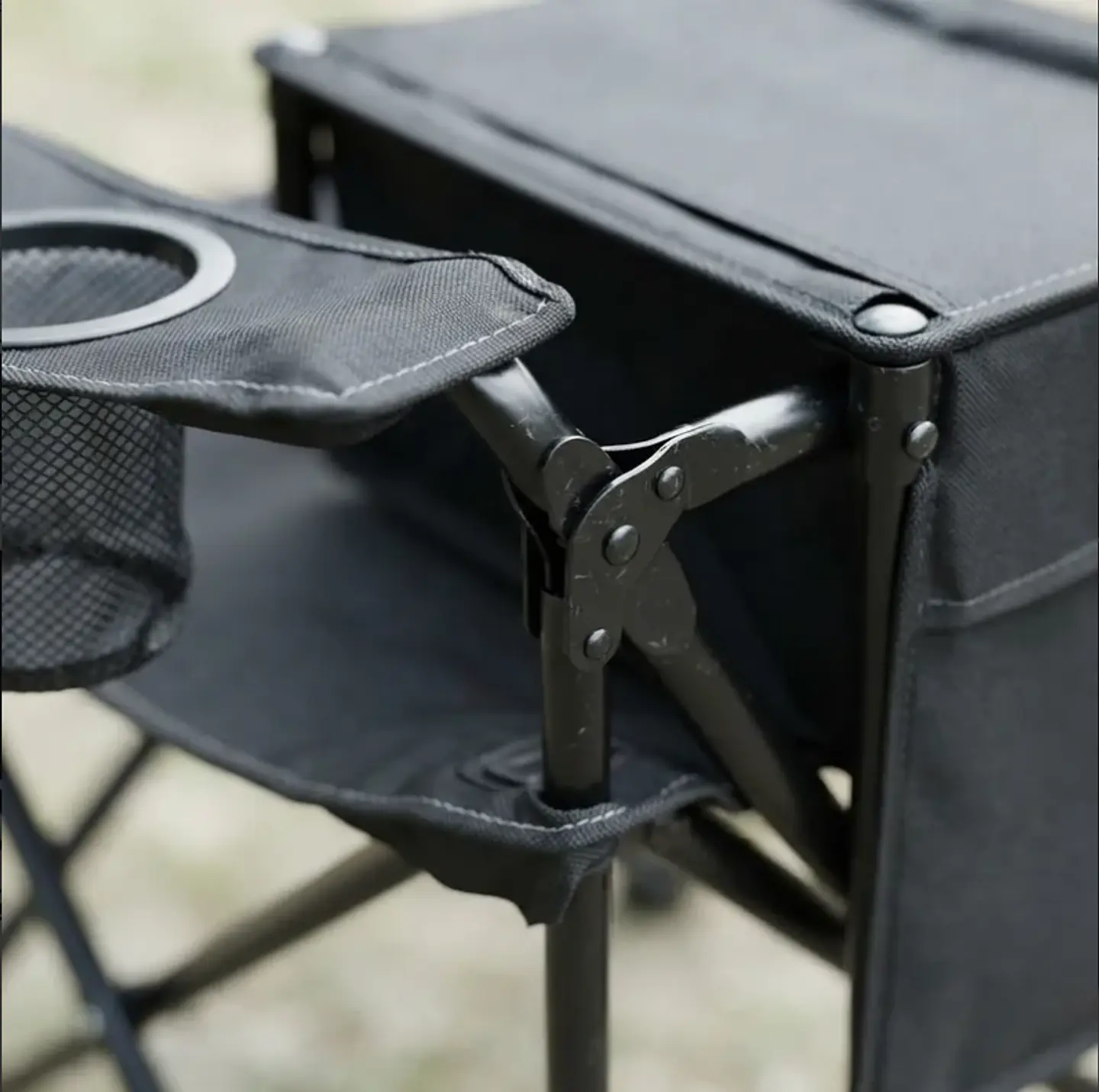 Set de 2 sillas plegables de camping negras con sombrilla y mesa 3
