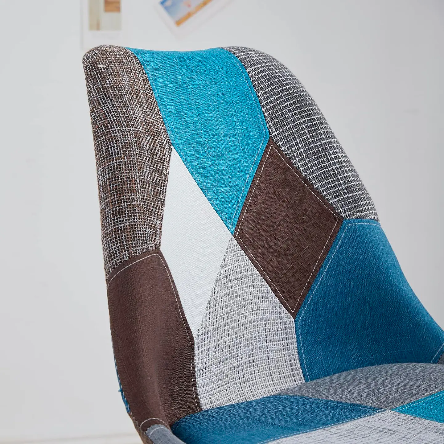 Silla Eames Patchwork Acolchada Tela Wood - Celeste 3