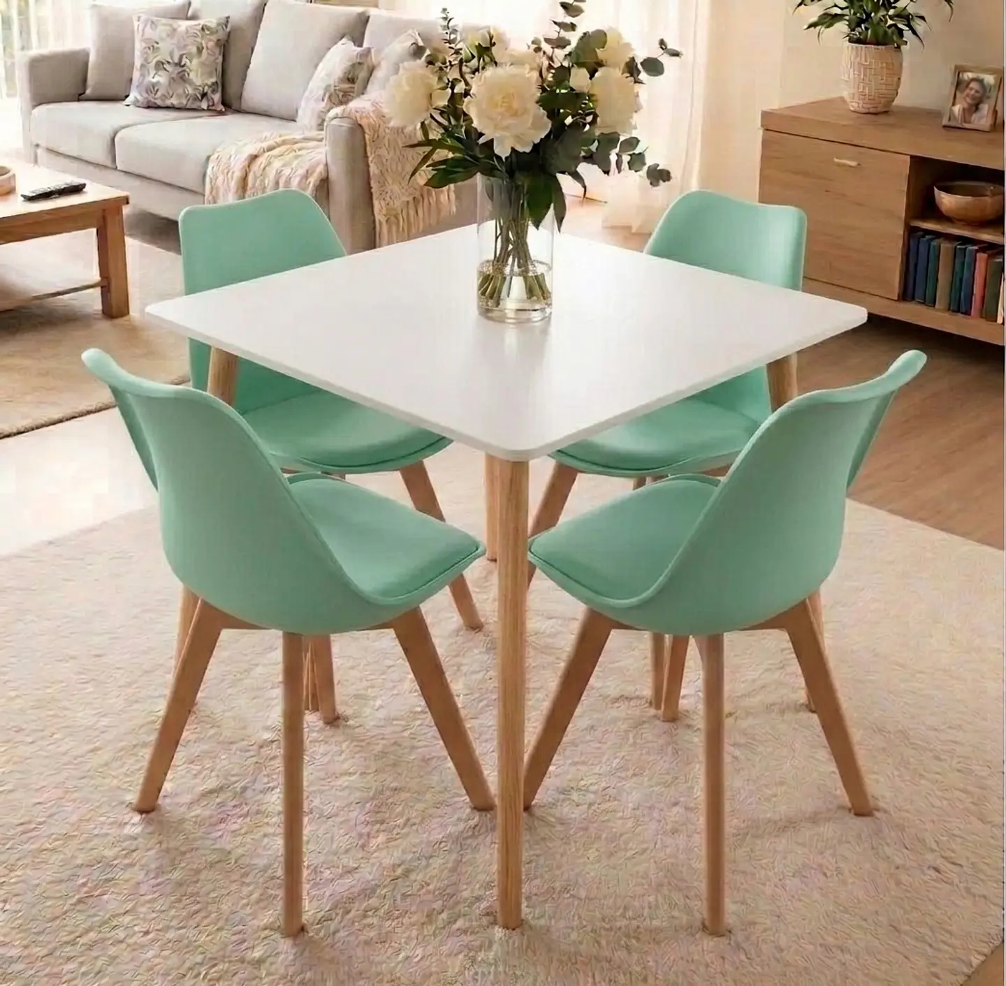 Juego de Comedor Mesa Eames Cuadrada + 4 Sillas Eames 18