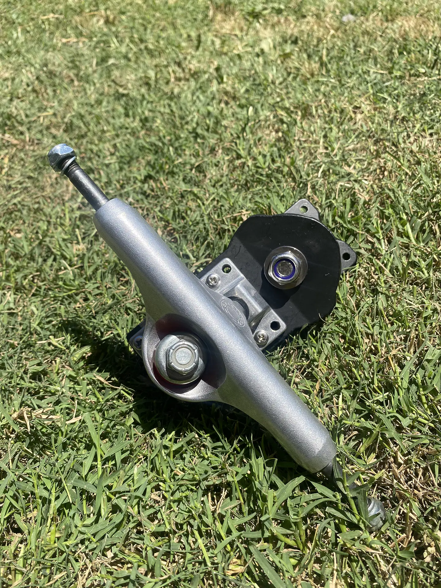 Truck surfskate snp caliber  1