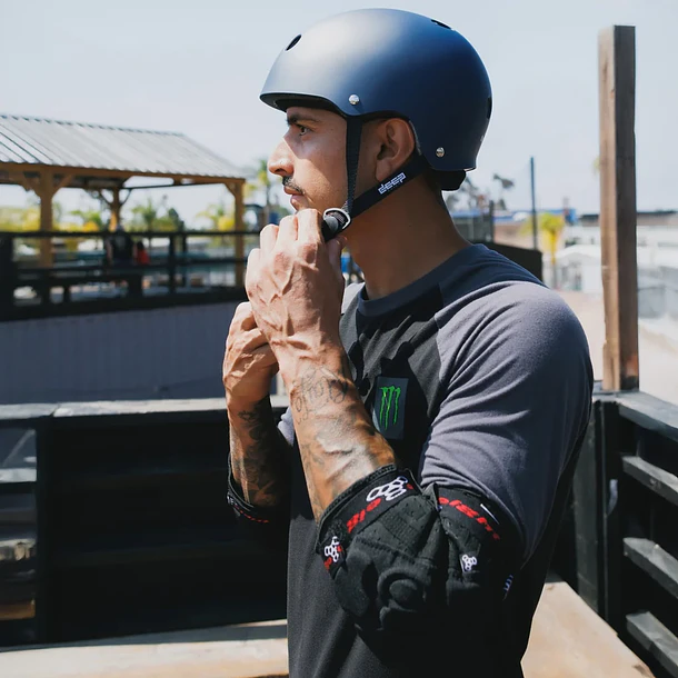 CODERAS EXOSKIN triple eight elbow pads 3