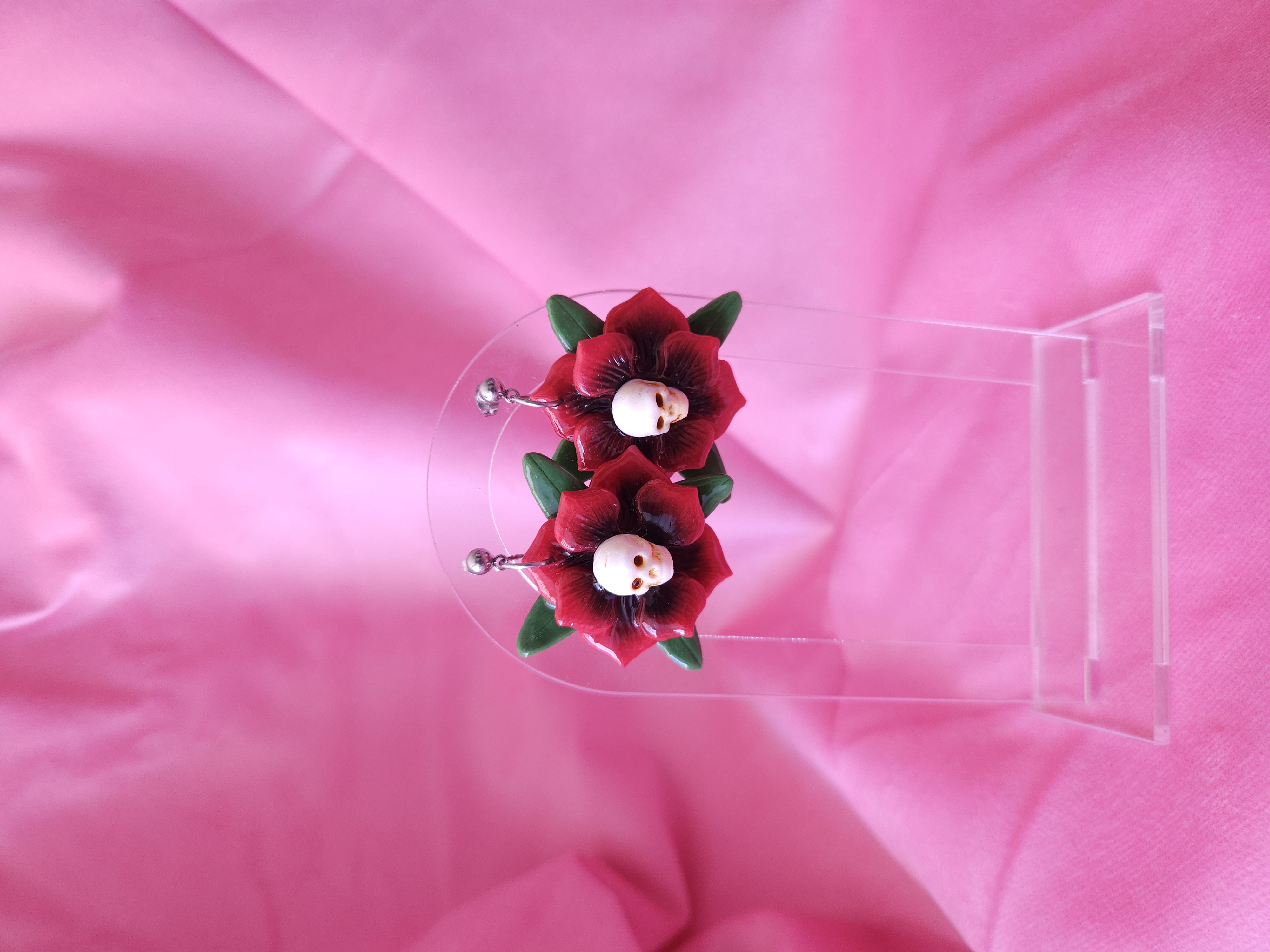 DEVIL'S GARDEN SKULL - rojo 2