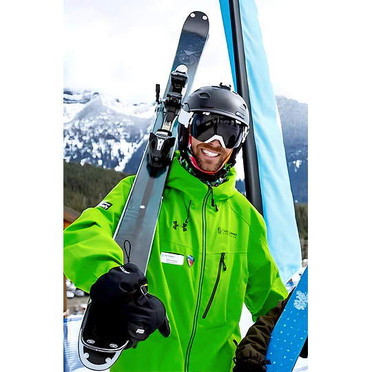 Chaqueta de nieve marca Under Armour, modelo Hardshell (equipamiento técnico)