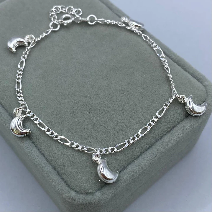 pulsera cartier con luna 1