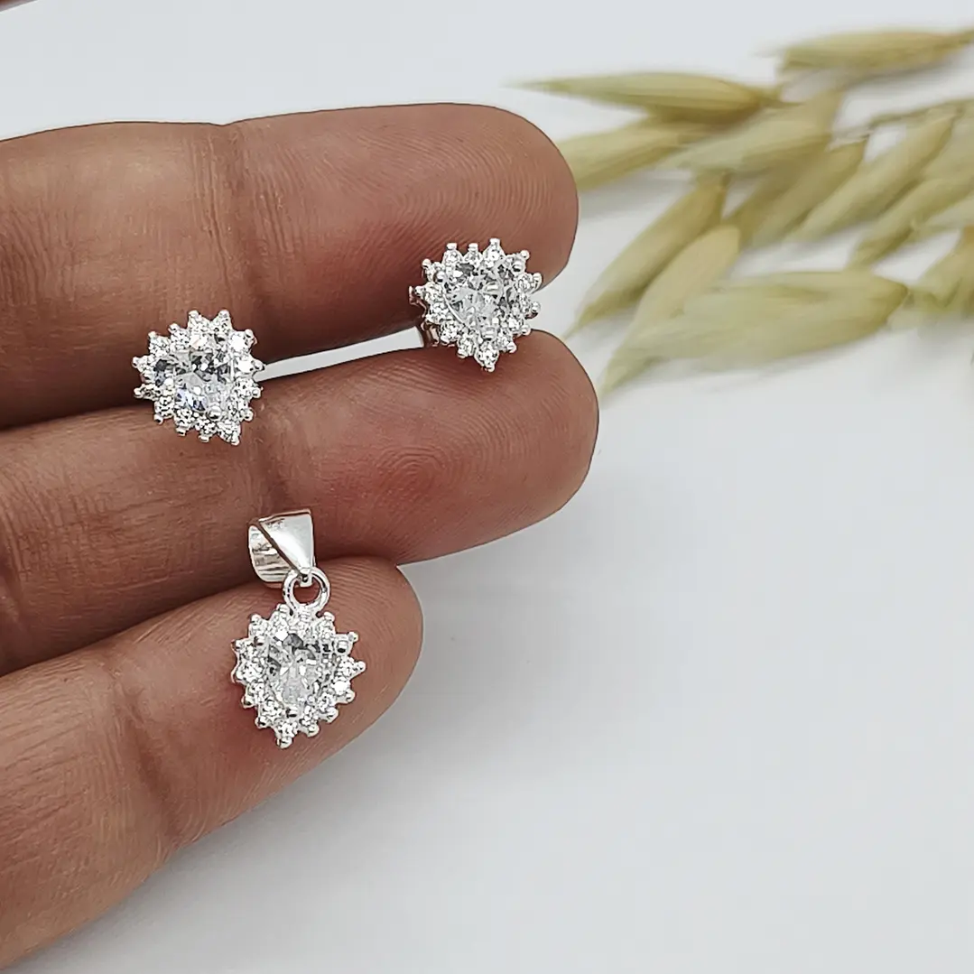 conjunto micro circón de corazón  1
