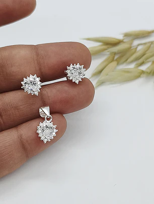 conjunto micro circón de corazón 