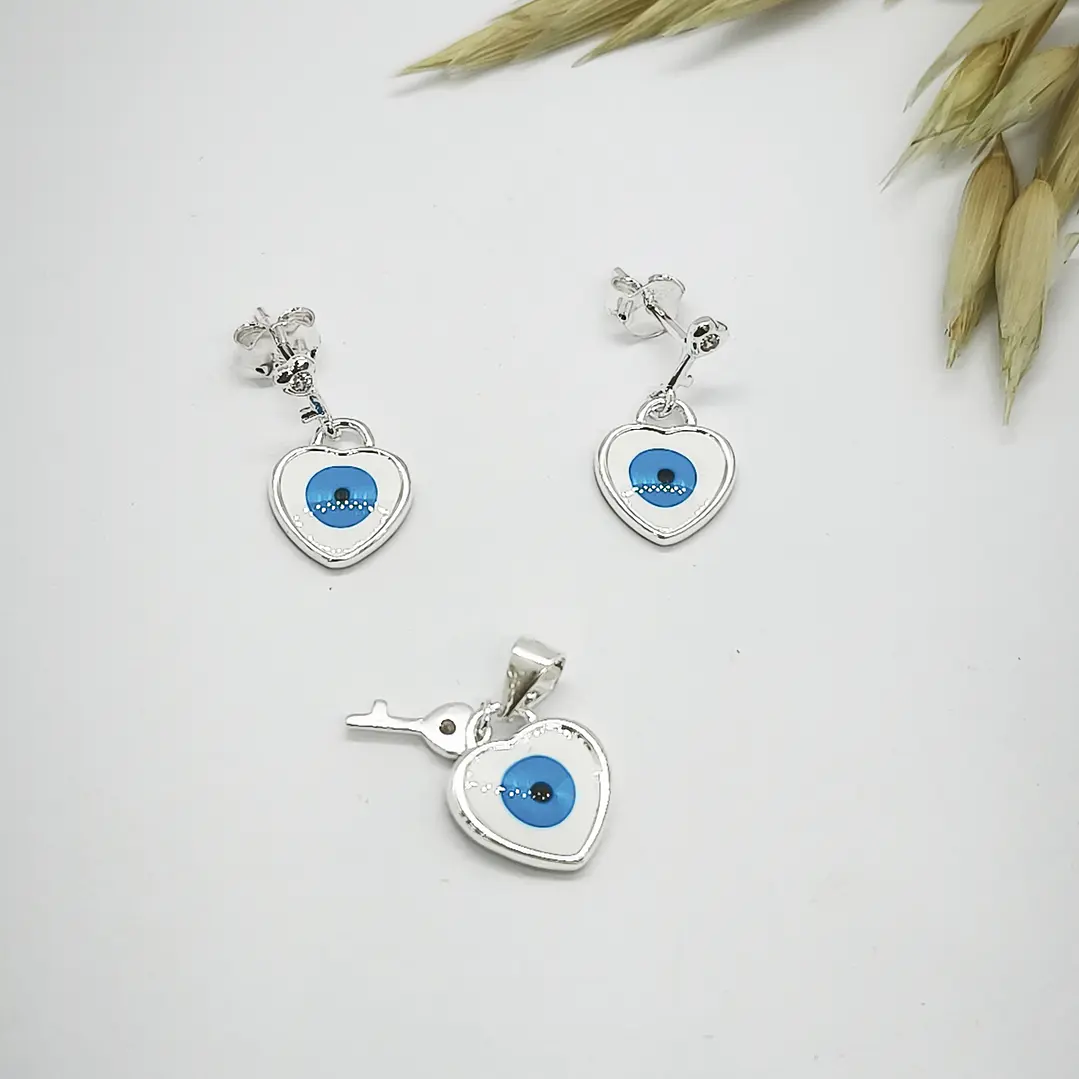 conjunto corazón con ojos turco  1