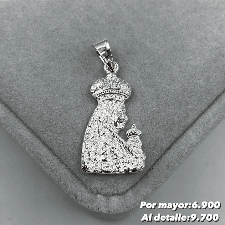 Colgante Virgen de Monserrat 1