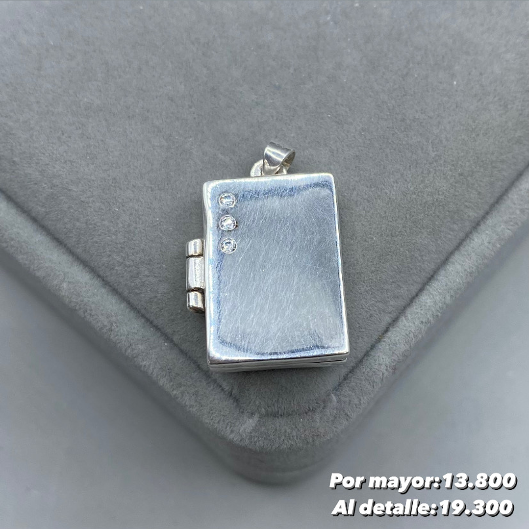 Relicario Cuadrado 1