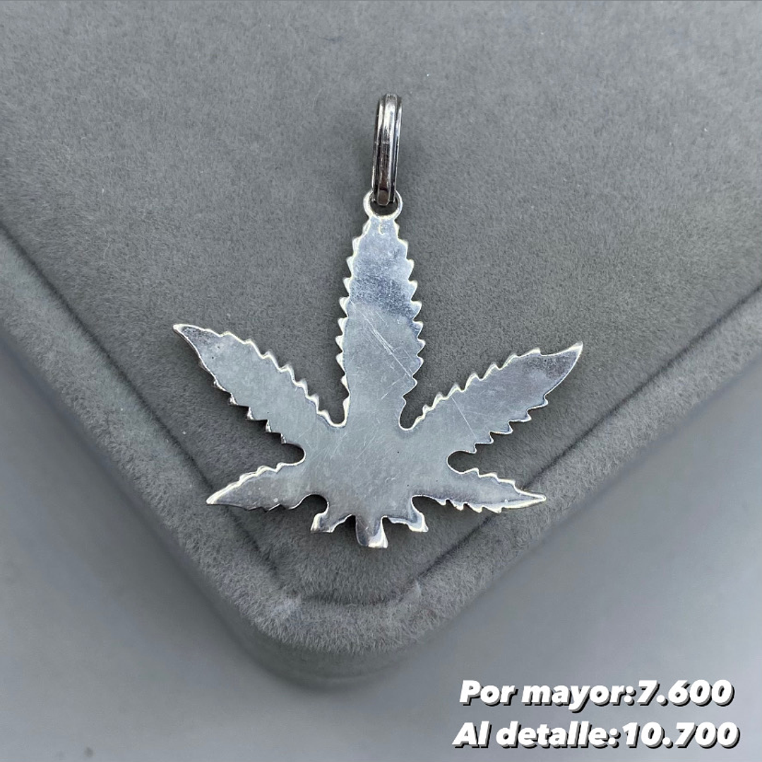Colgante Marihuana 1