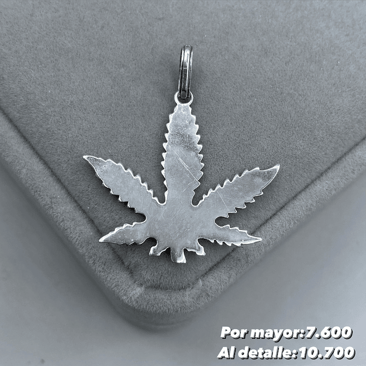 Colgante Marihuana 1
