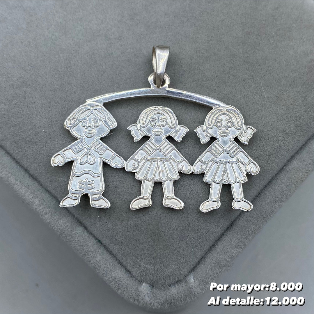 Colgante 1 Niño 2 Niñas 1