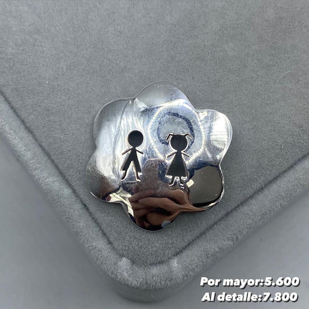 Colgante 1 Niño 1 Niña 1