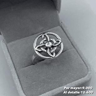 Anillo Nudo de Bruja