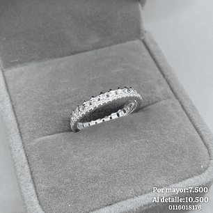 Anillo Cintillo de Estrellas